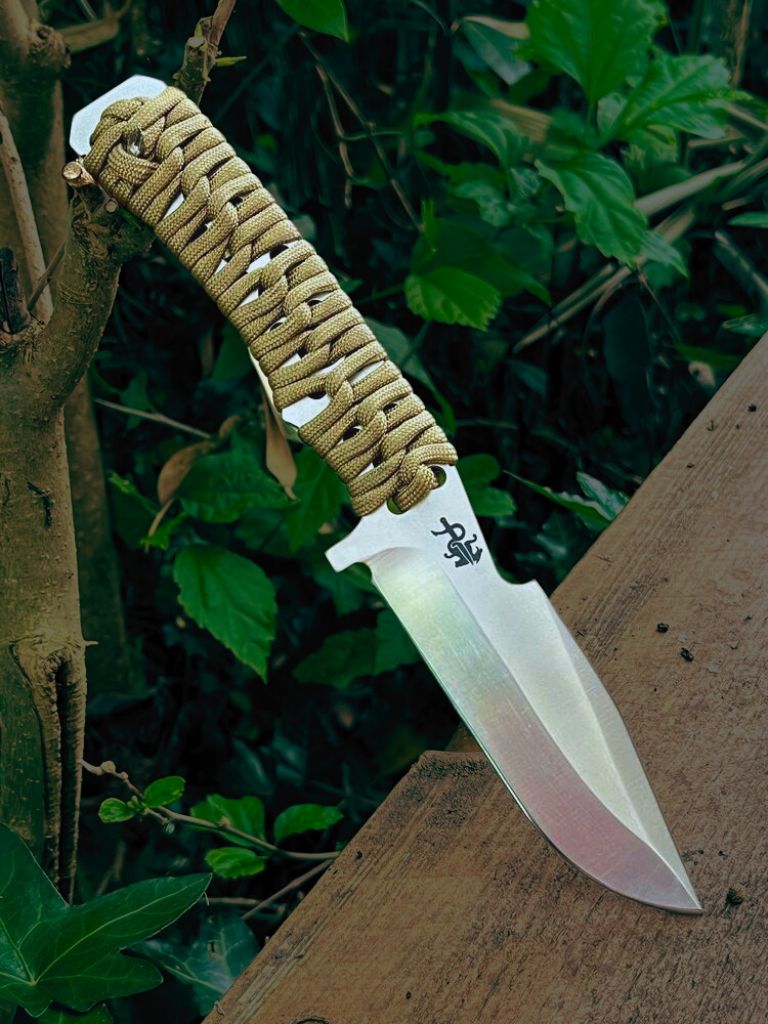 Couteau-CRI-Hero